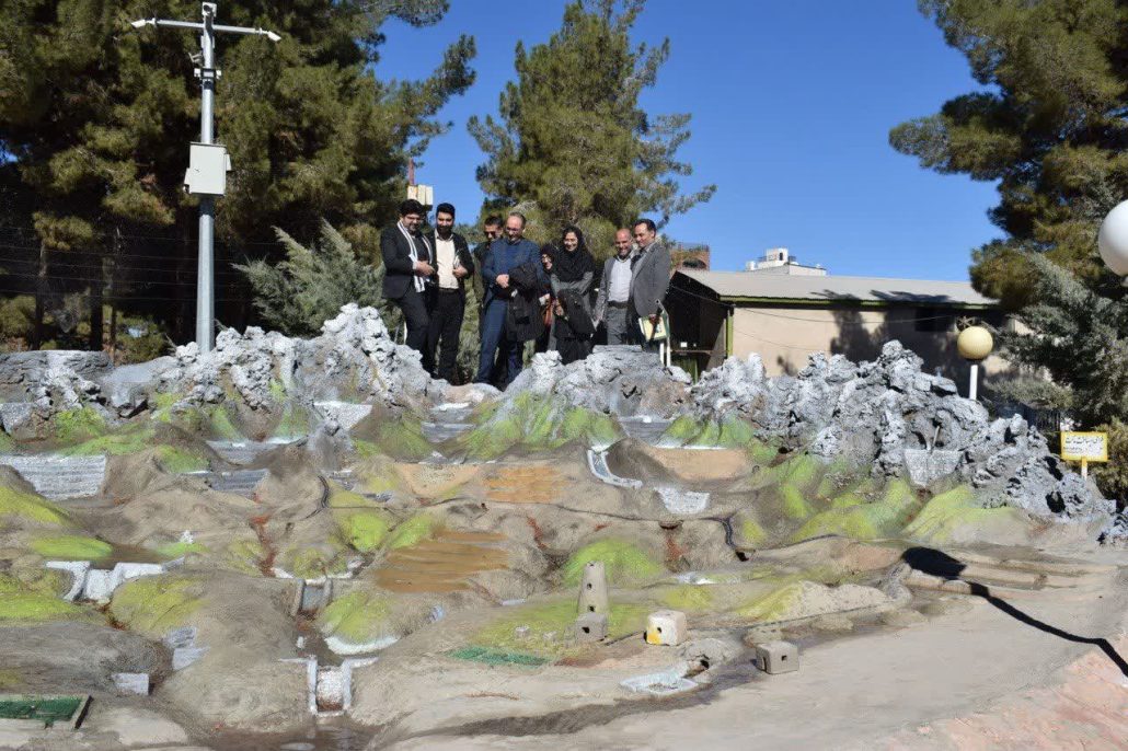 بیست سال پیش، قصهای سبز آغاز شد؛......... غیقثقفلث